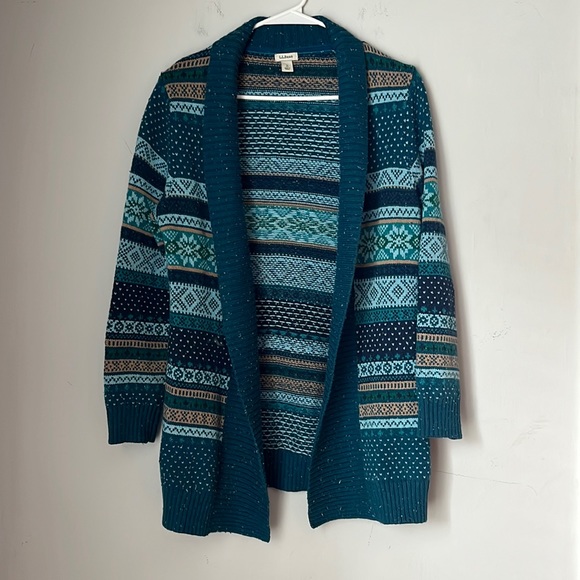L.L. Bean Sweaters - LL Bean Blue Teal and Tan Open Front Cardigan
Snowflake Winter Size S